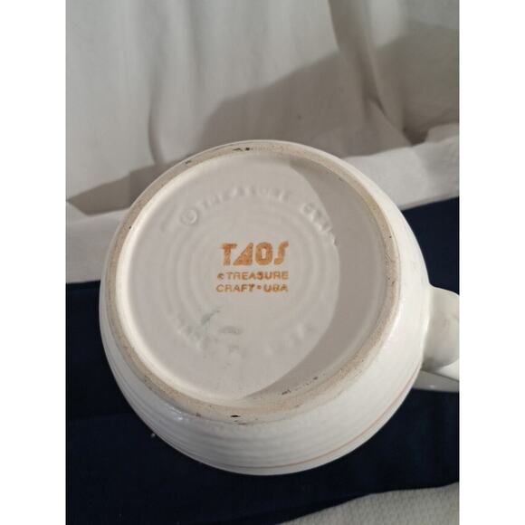 Southwestern Treasure Craft TAOS USA Pitcher Ceramic Chili Pepper Design - Picture 5 of 6